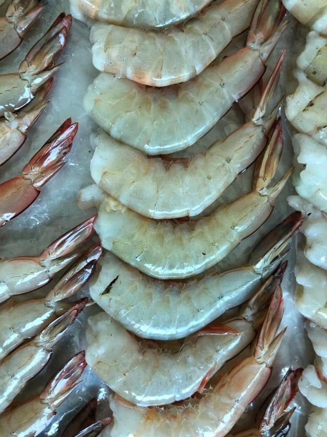 White tiger head less ,16-18pics/800gm(চাকা চিংড়ি )